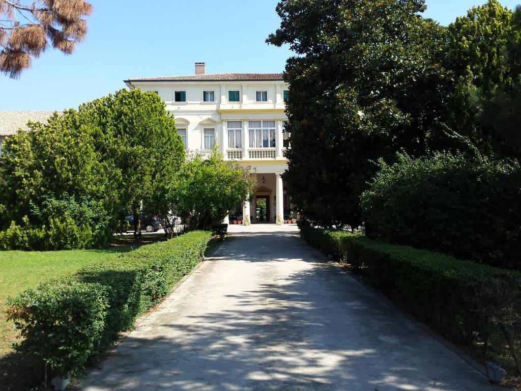 Villa Carrer Porto Viro Buitenkant foto